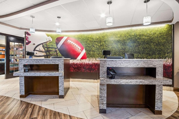 Comfort Suites Columbia at Harbison Main image